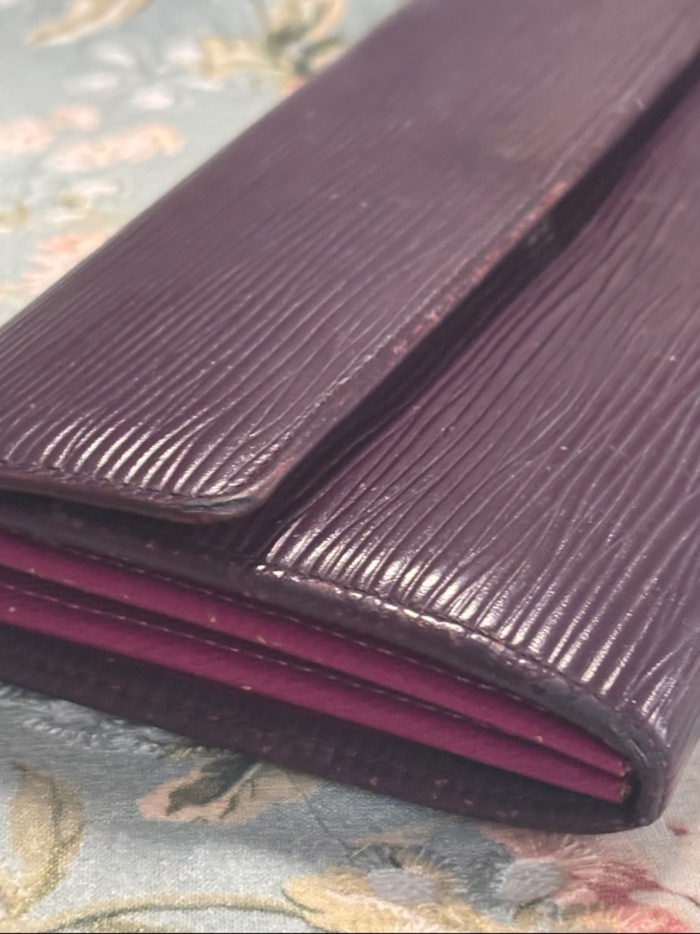 Louis Vuitton Plum Epi Leather Wallet w/COA - Picture 13 of 14